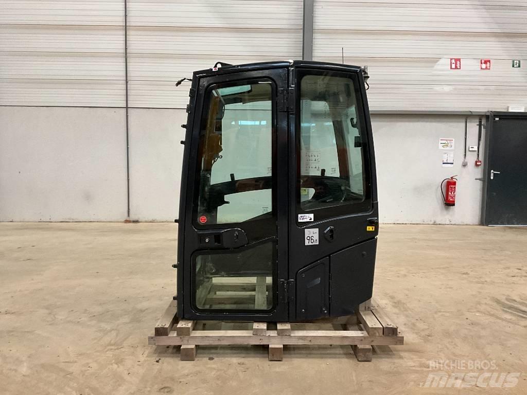 Kubota U 56-5 Kabíny a interiér