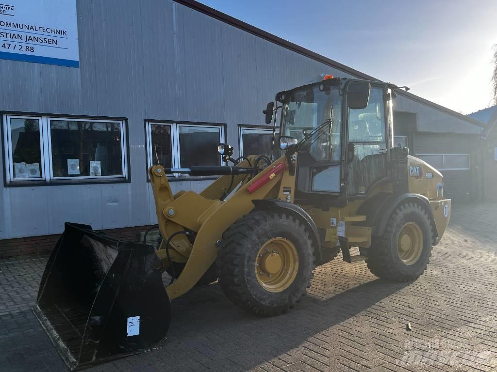 CAT 908 Kolesové nakladače