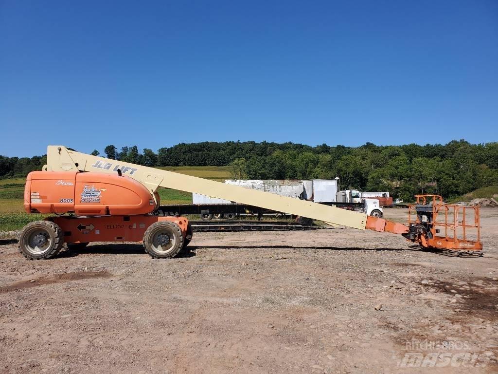 JLG 800 S Terénne vysokozdvižné vozíky