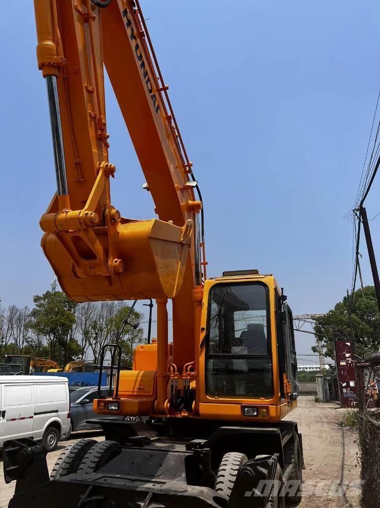 Hyundai 210W-7 Kolesové rýpadlá