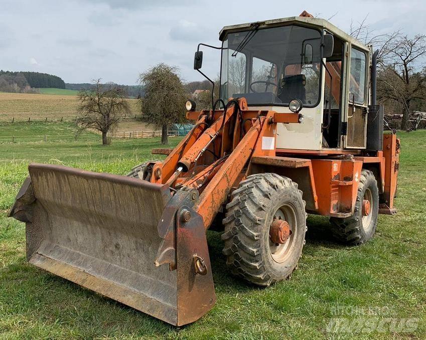 Schaeff SKB 902 Rýpadlo-nakladače