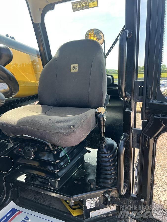 JCB 535-95 Teleskopické manipulátory