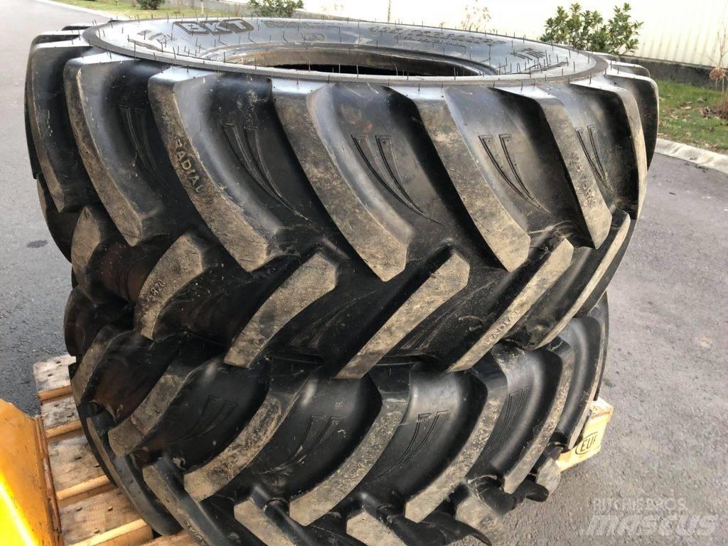 BKT 425/75R20 Pneumatiky, kolesá a ráfiky