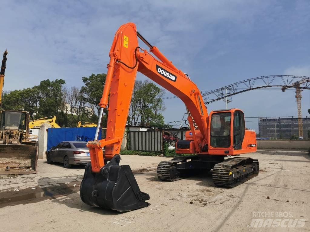 Doosan DX225LC Pásové rýpadlá