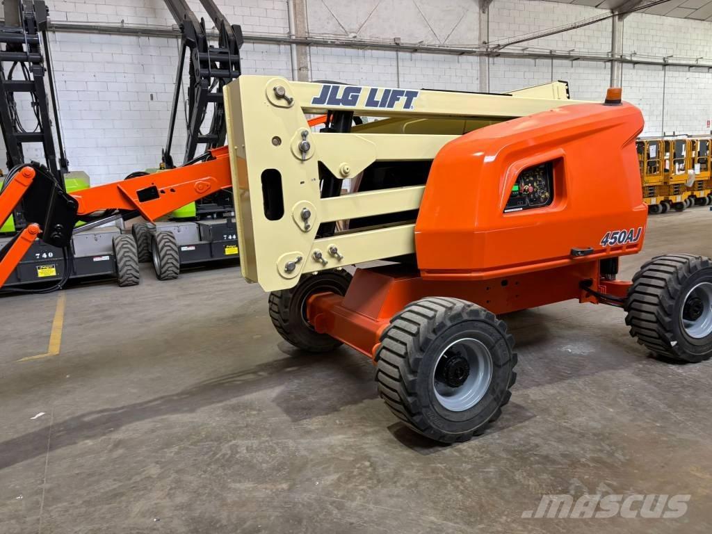 JLG 450 AJ Kĺbové plošiny
