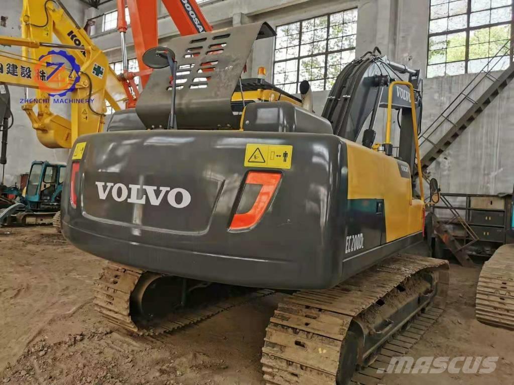 Volvo EC 200 Pásové rýpadlá