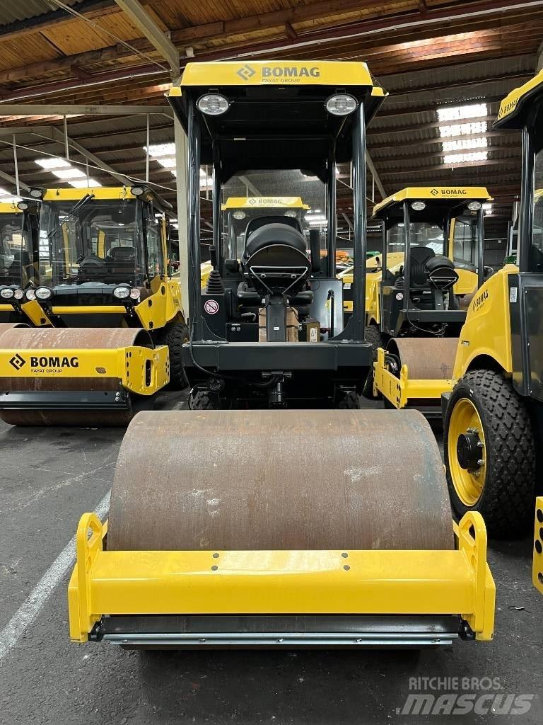 Bomag BW 124 DH-5 Ťahačové valce
