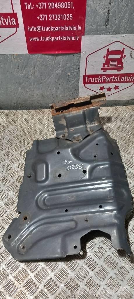 Scania R440  2105660 Kabíny a interiér