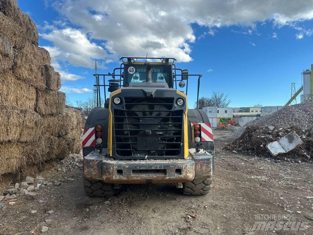Komatsu WA380-8 Kolesové nakladače