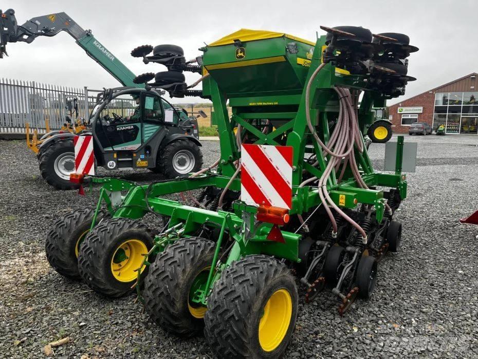 John Deere 750 A Mechanické sejačky