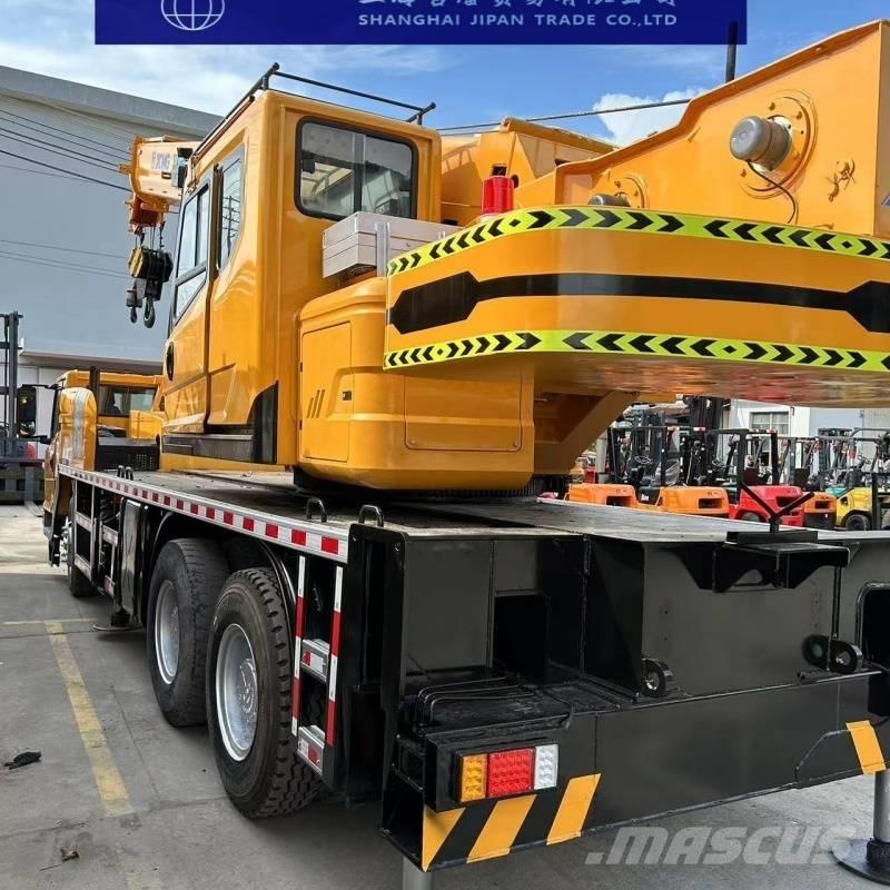 XCMG XCT 25 Univerzálne terénne žeriavy