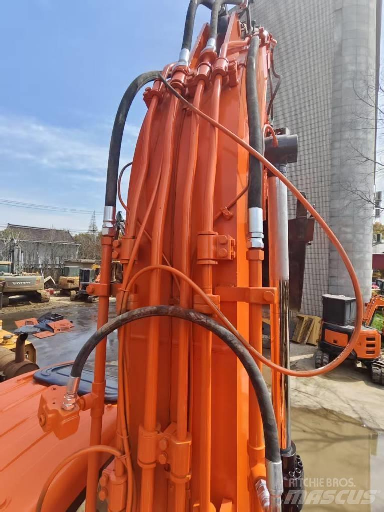 Doosan DX 225 LC Pásové rýpadlá