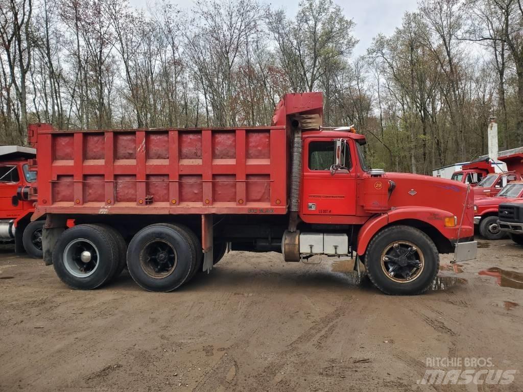 Diamond REO C120 Sklápače