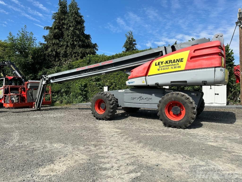 SkyJack SJ66T Kĺbové plošiny