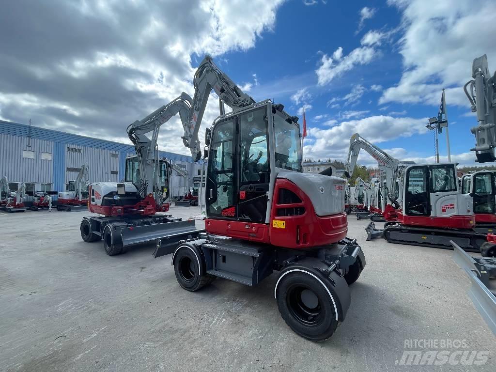 Takeuchi TB 370W Kolesové rýpadlá