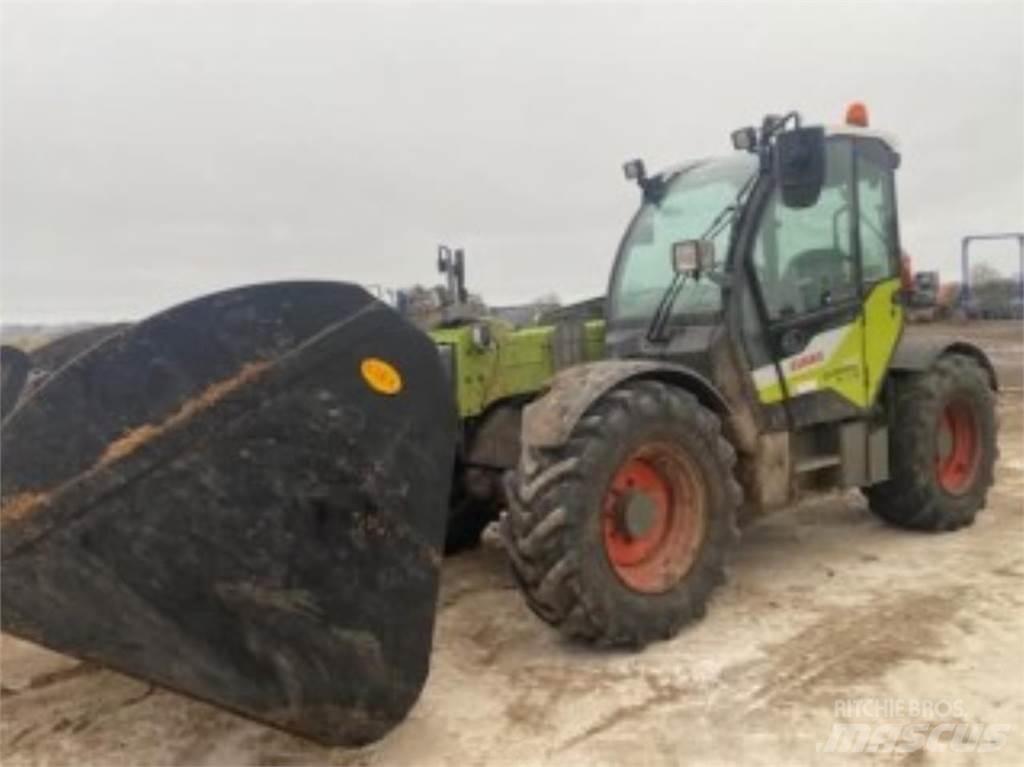 CLAAS 732 Teleskopické nakladače pre poľnohospodárstvo