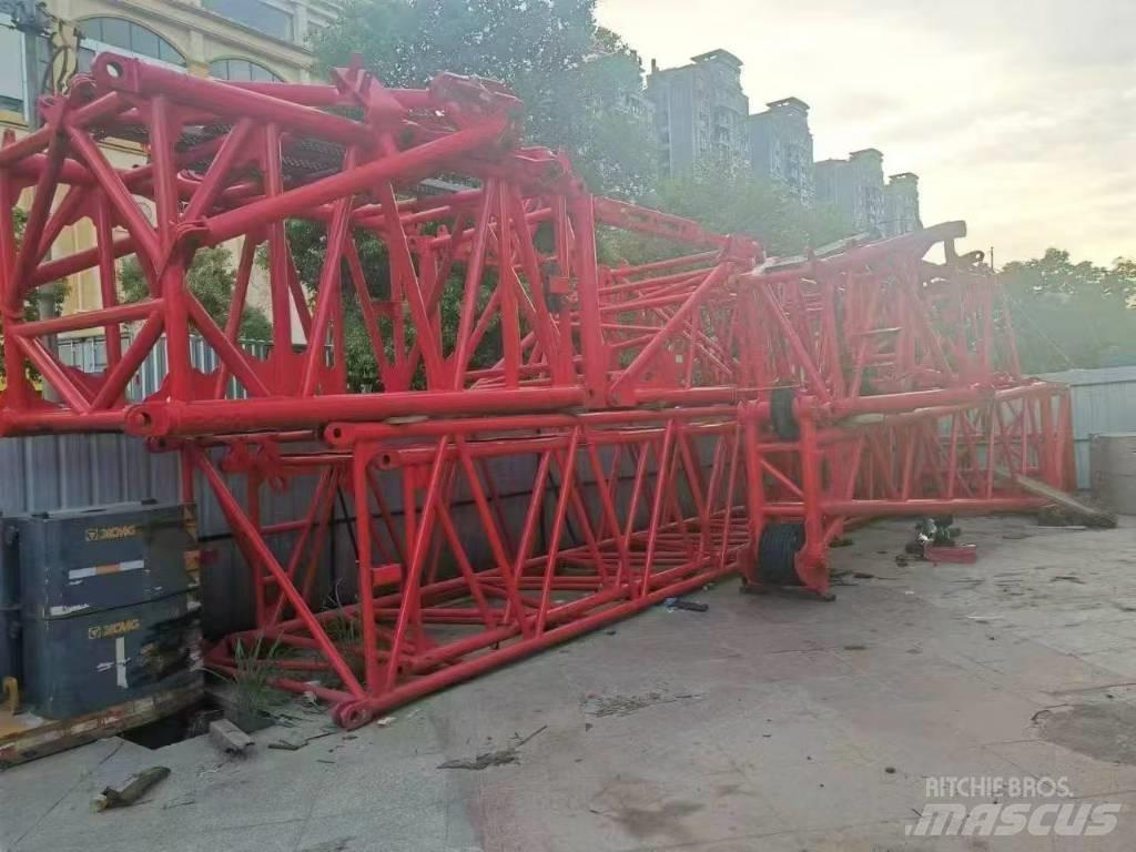 Sany SAC4500T Univerzálne terénne žeriavy