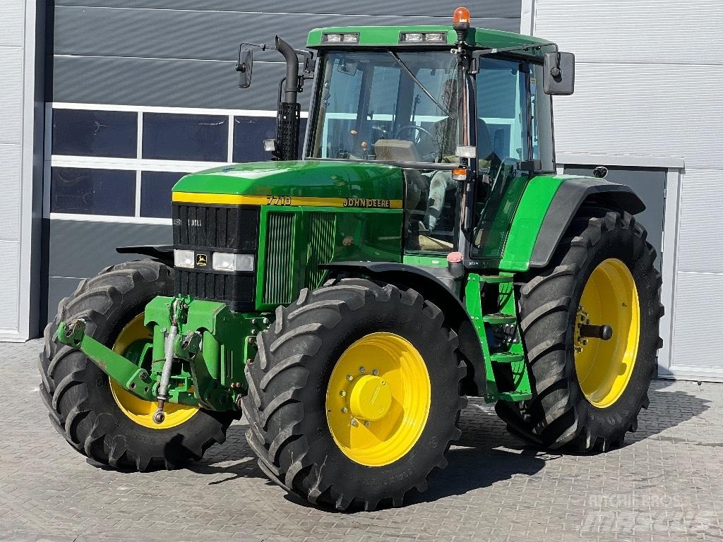 John Deere 7710 PQ Traktory