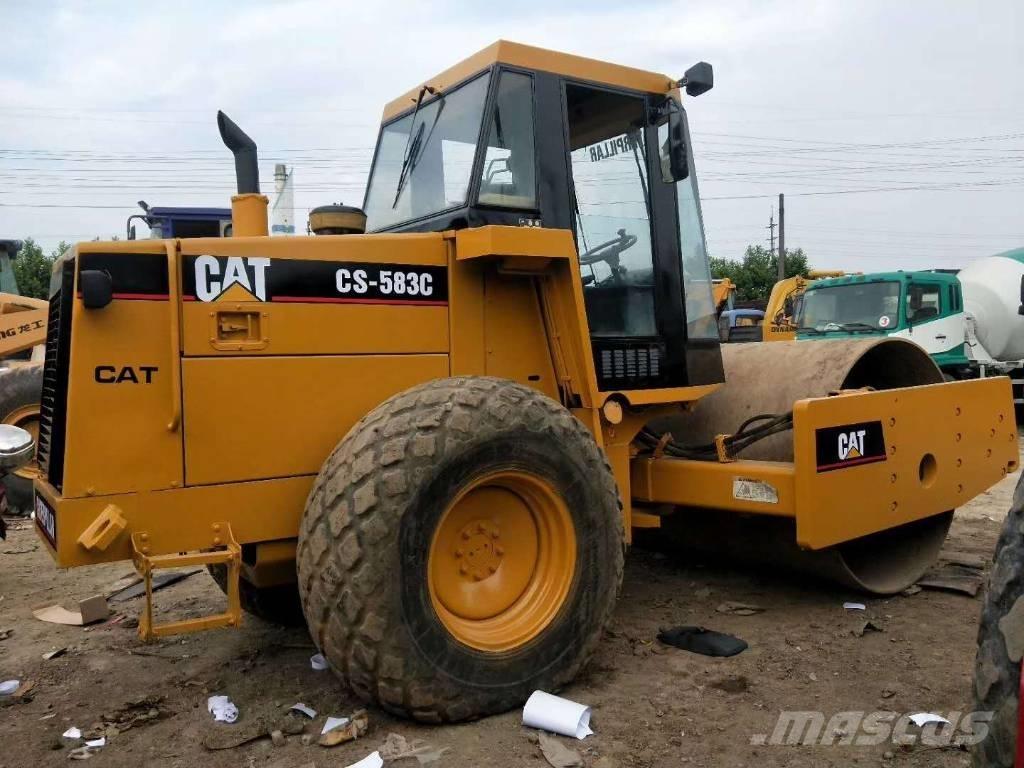 CAT CS583C Ťahačové valce