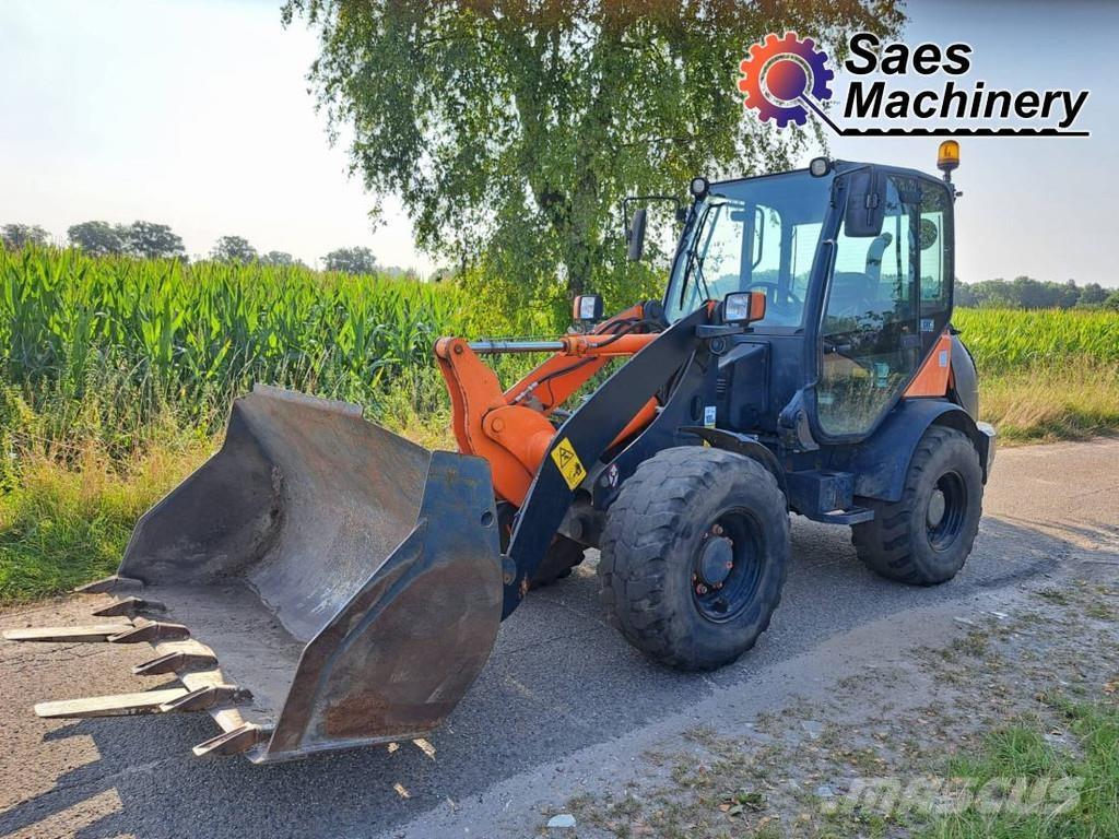 Komatsu WA70-7 Kolesové nakladače