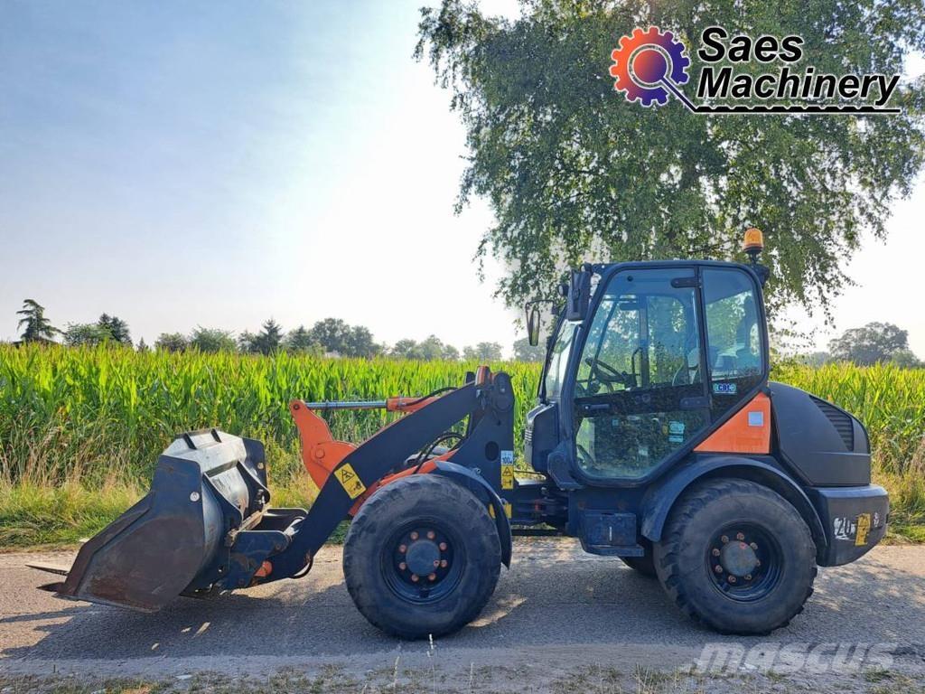 Komatsu WA70-7 Kolesové nakladače