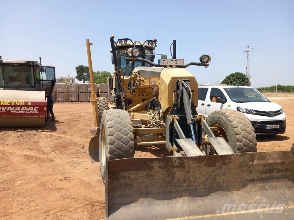 CAT 140 M Grejdery