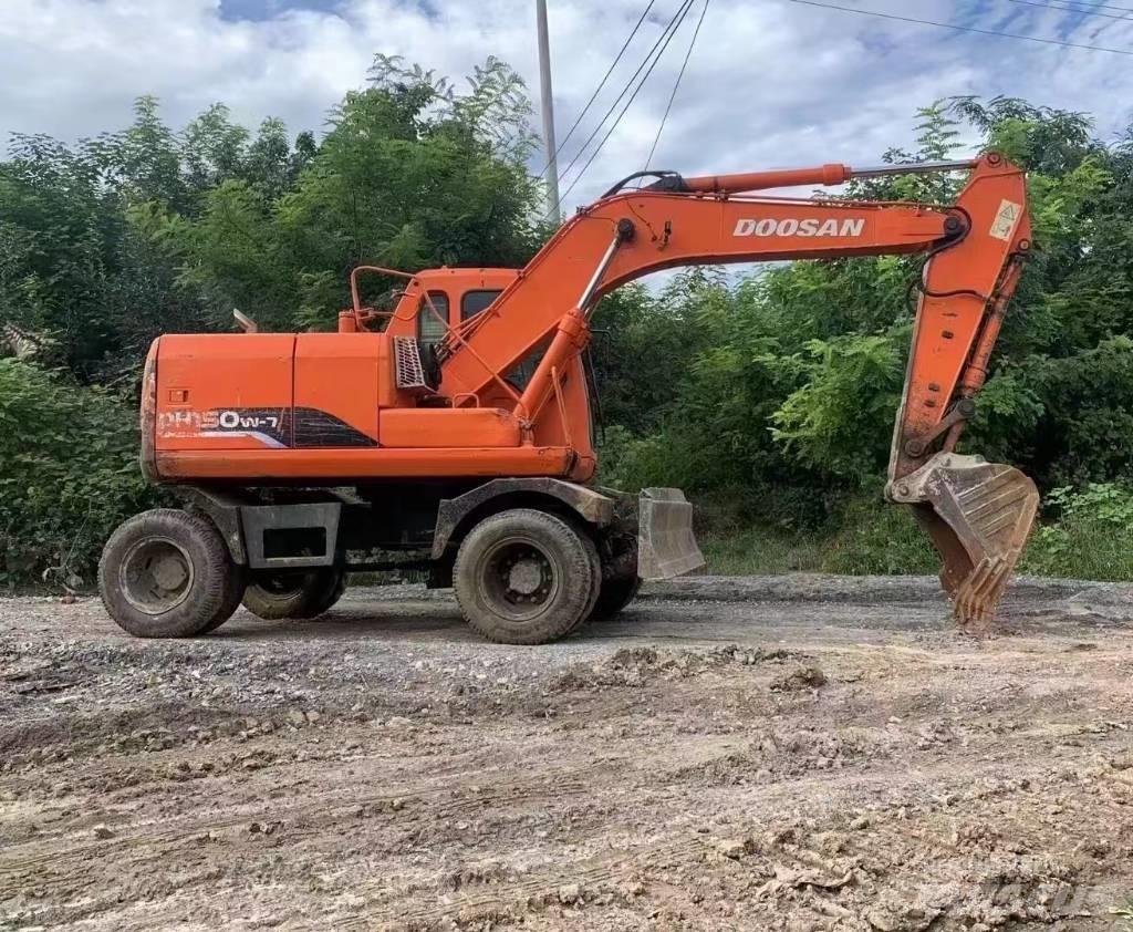 Doosan 150 W-7 Kolesové rýpadlá