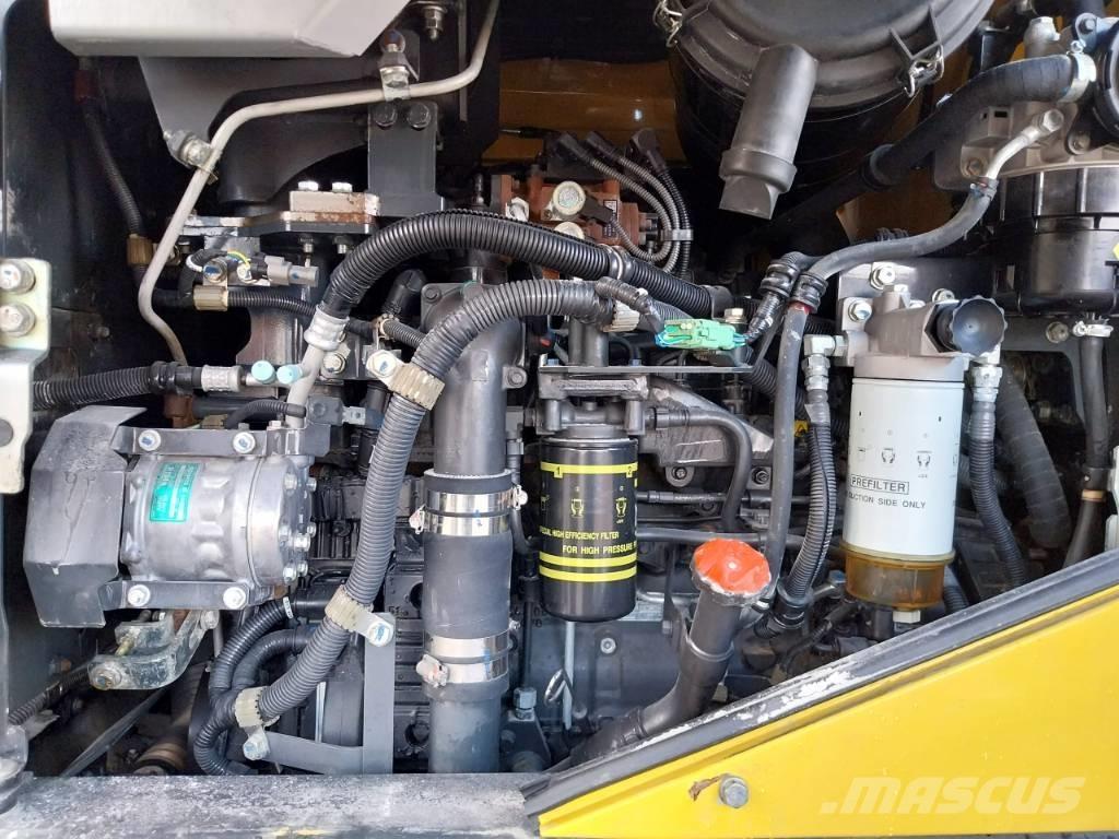 Komatsu WA270-7 Kolesové nakladače