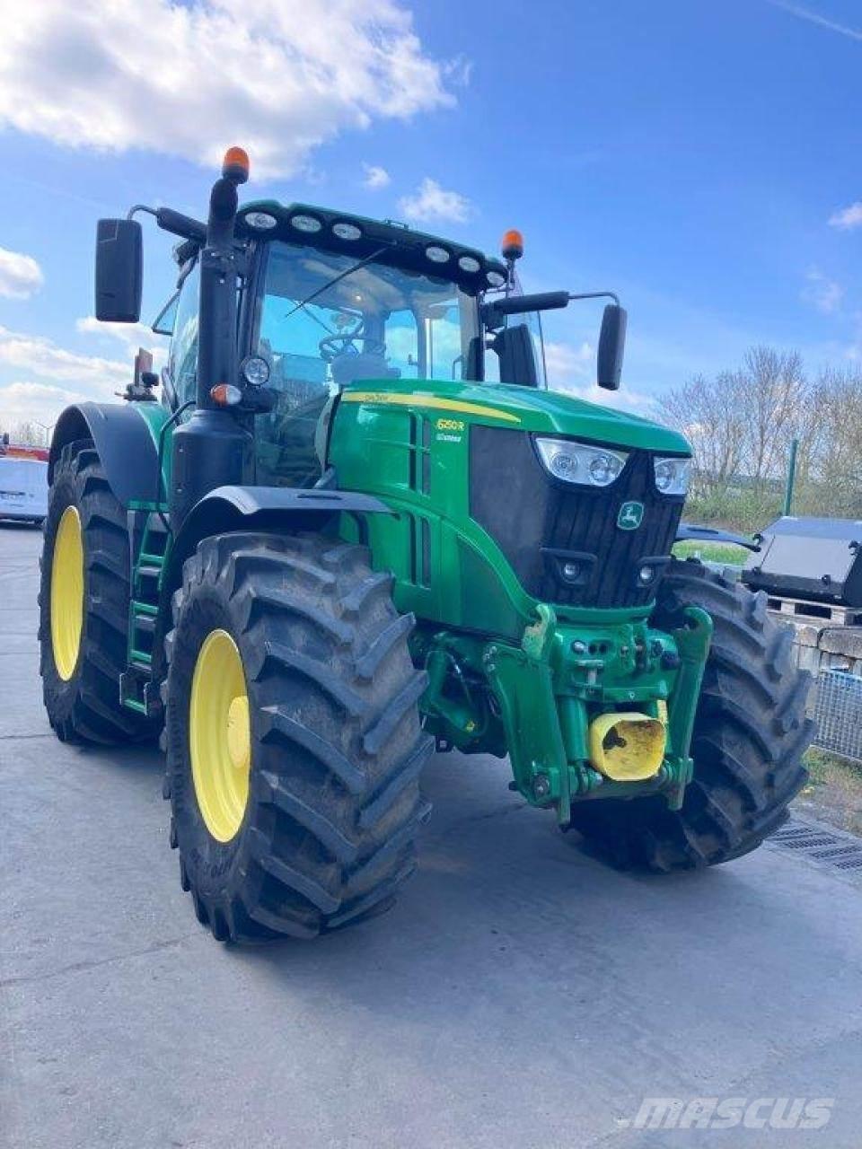 John Deere 6250R Traktory