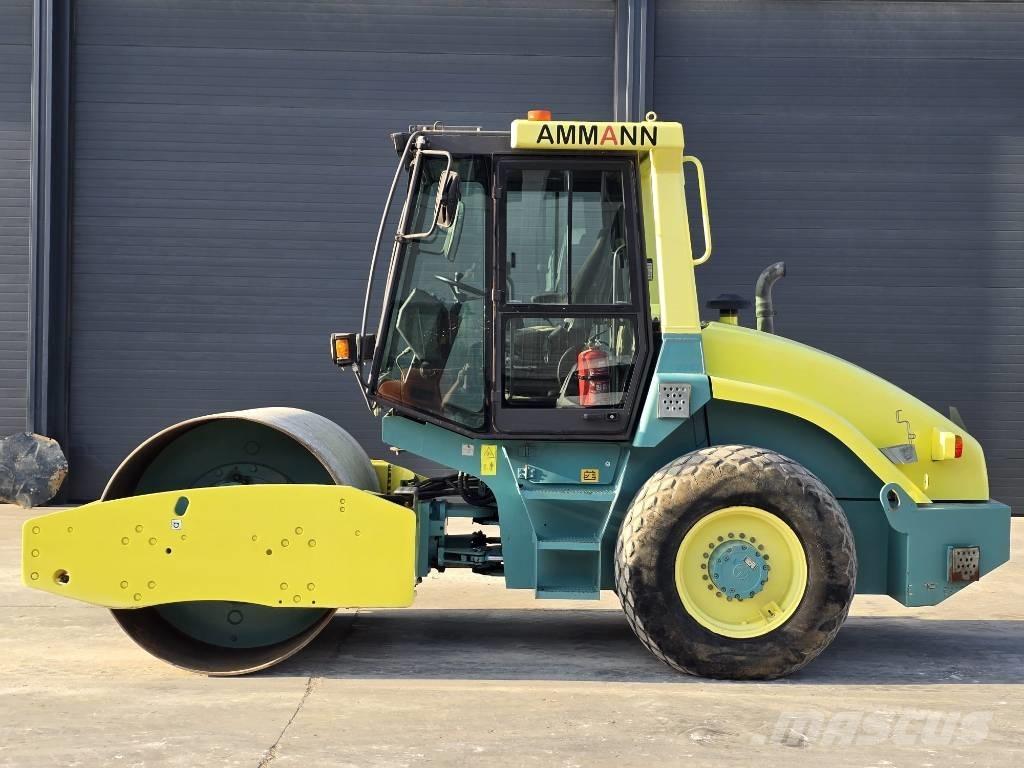 Ammann VV 700 D Kombinované valce