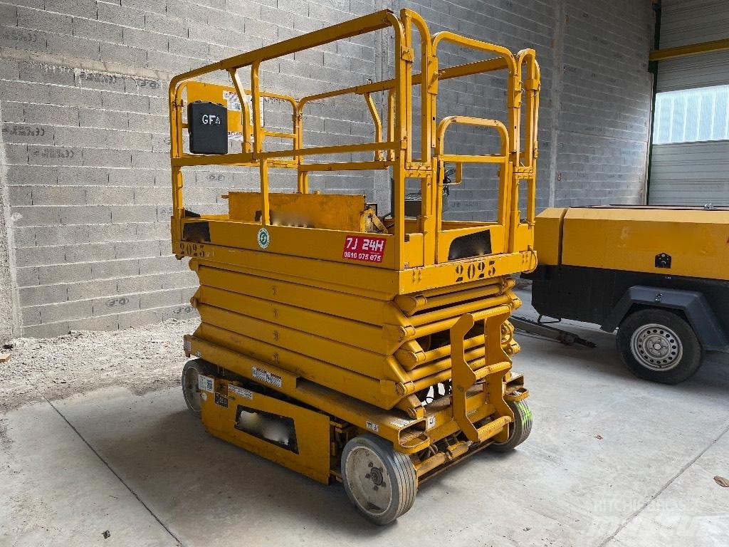 JLG 3246 ** A REPARER** Nožnicové zdvíhacie plošiny