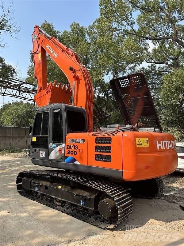 Hitachi 200 Kolesové rýpadlá