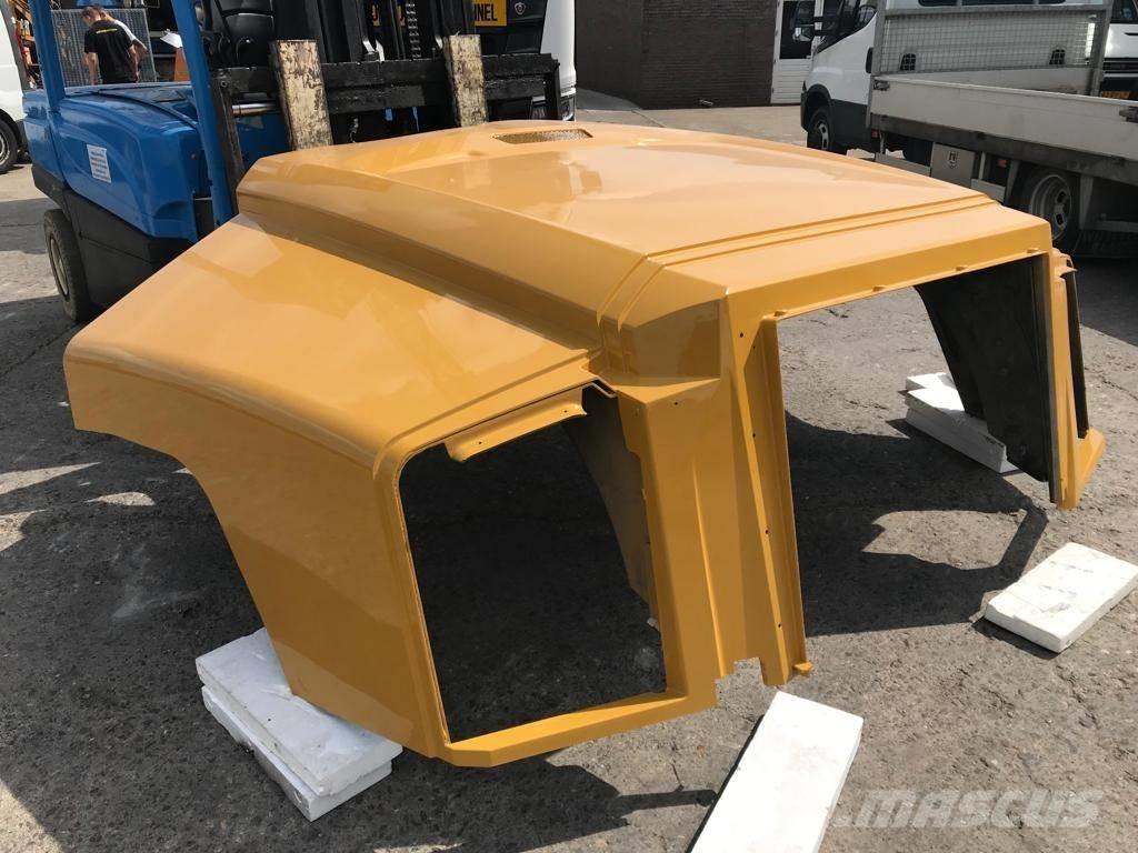 CAT 735 B Hood Podvozky a zavesenie kolies