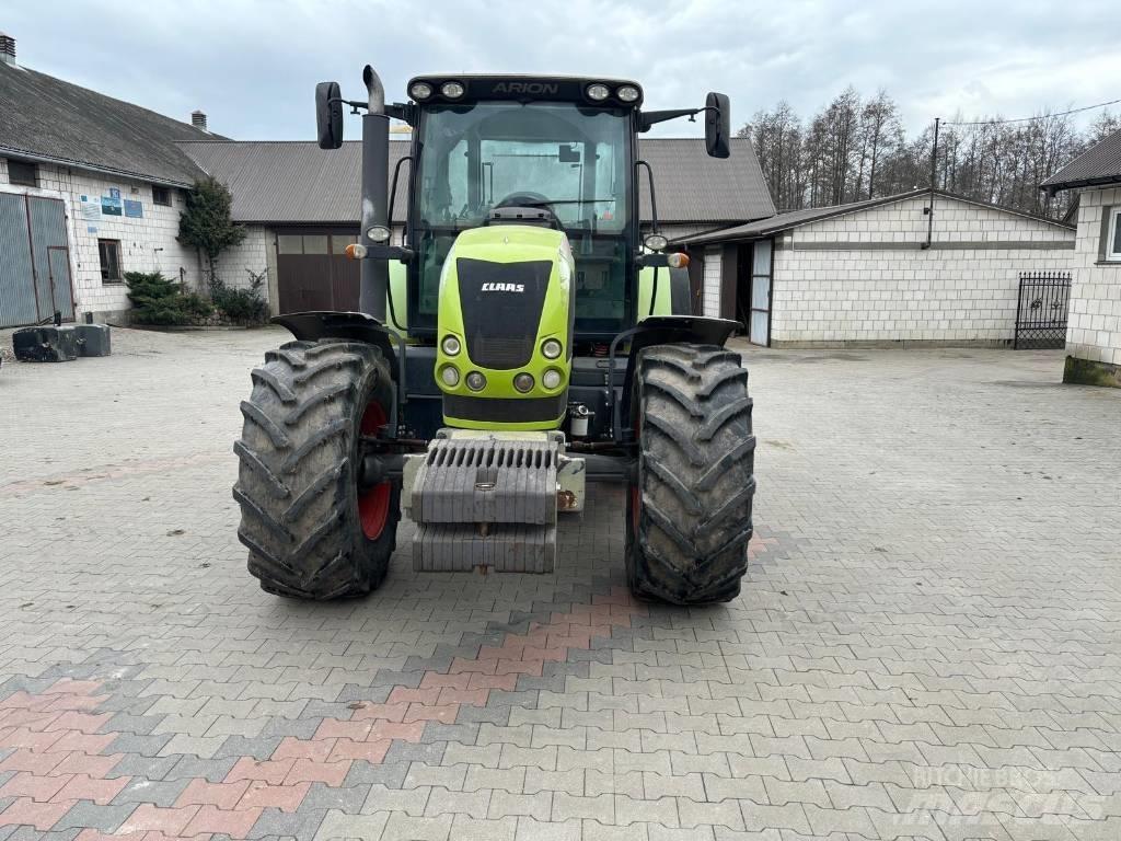 CLAAS Arion 640 Traktory