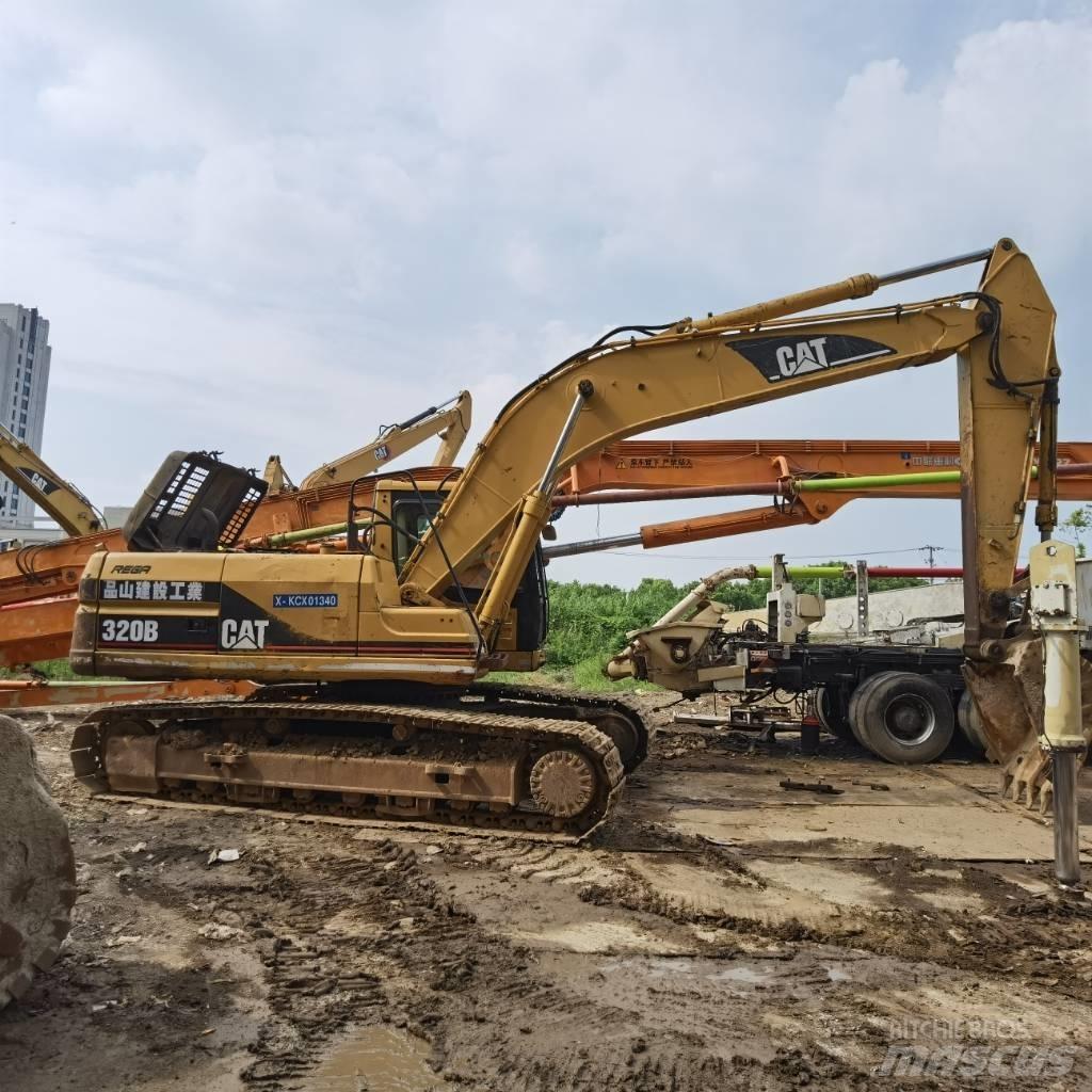 CAT 320 B L Pásové rýpadlá