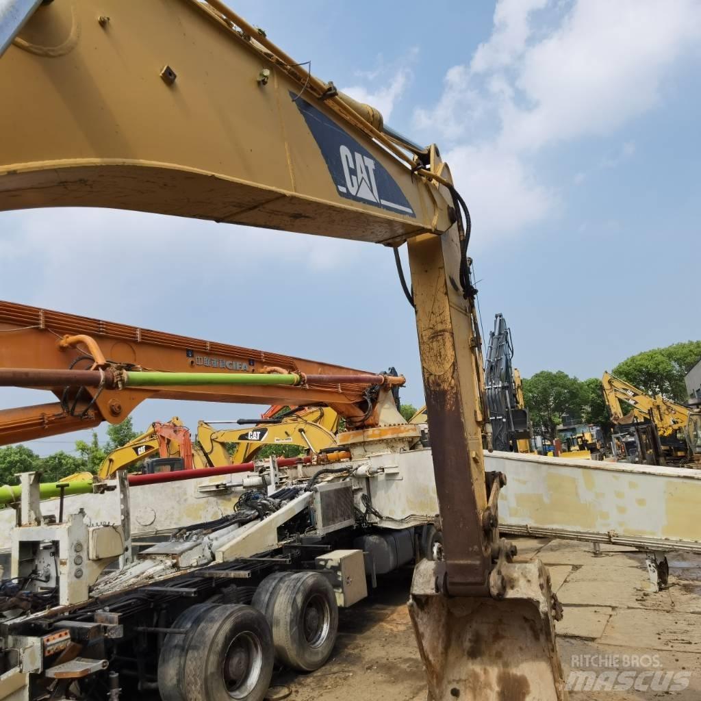 CAT 320 B L Pásové rýpadlá