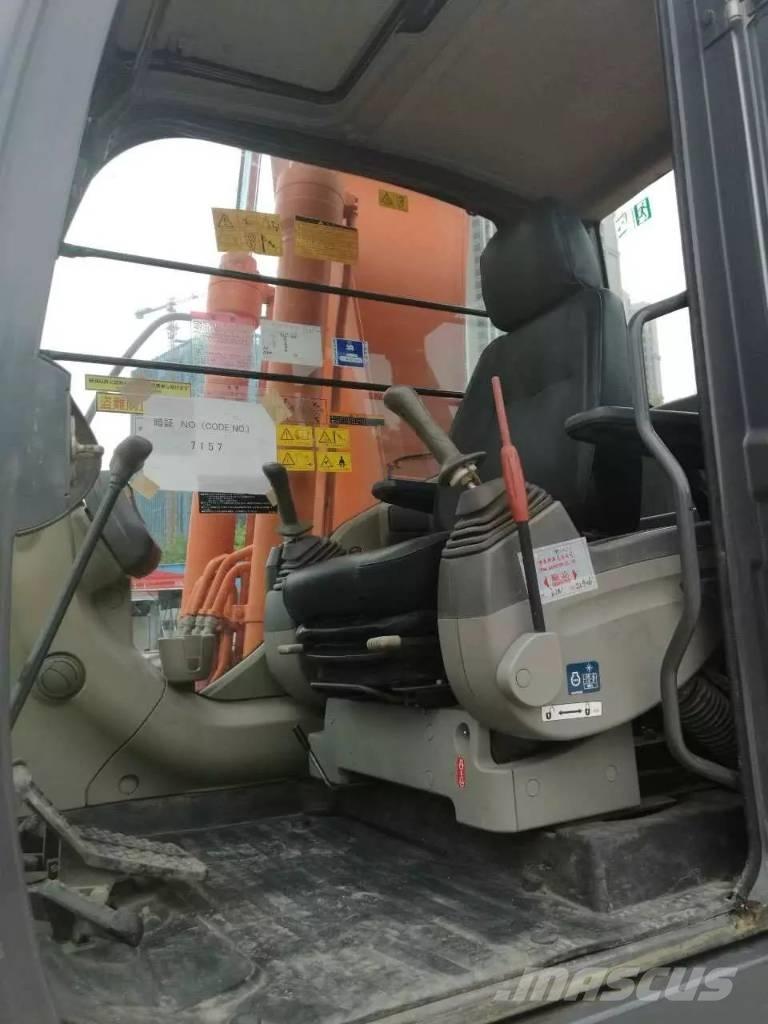 Hitachi zx200 Pásové rýpadlá