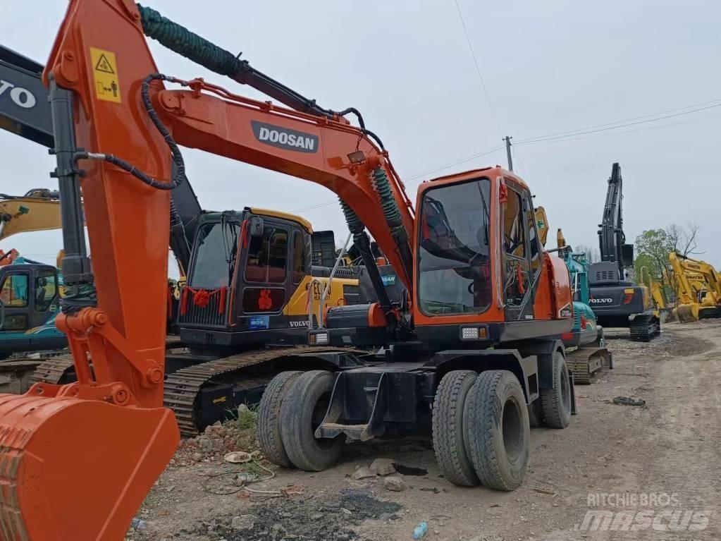 Doosan 150 W Kolesové rýpadlá