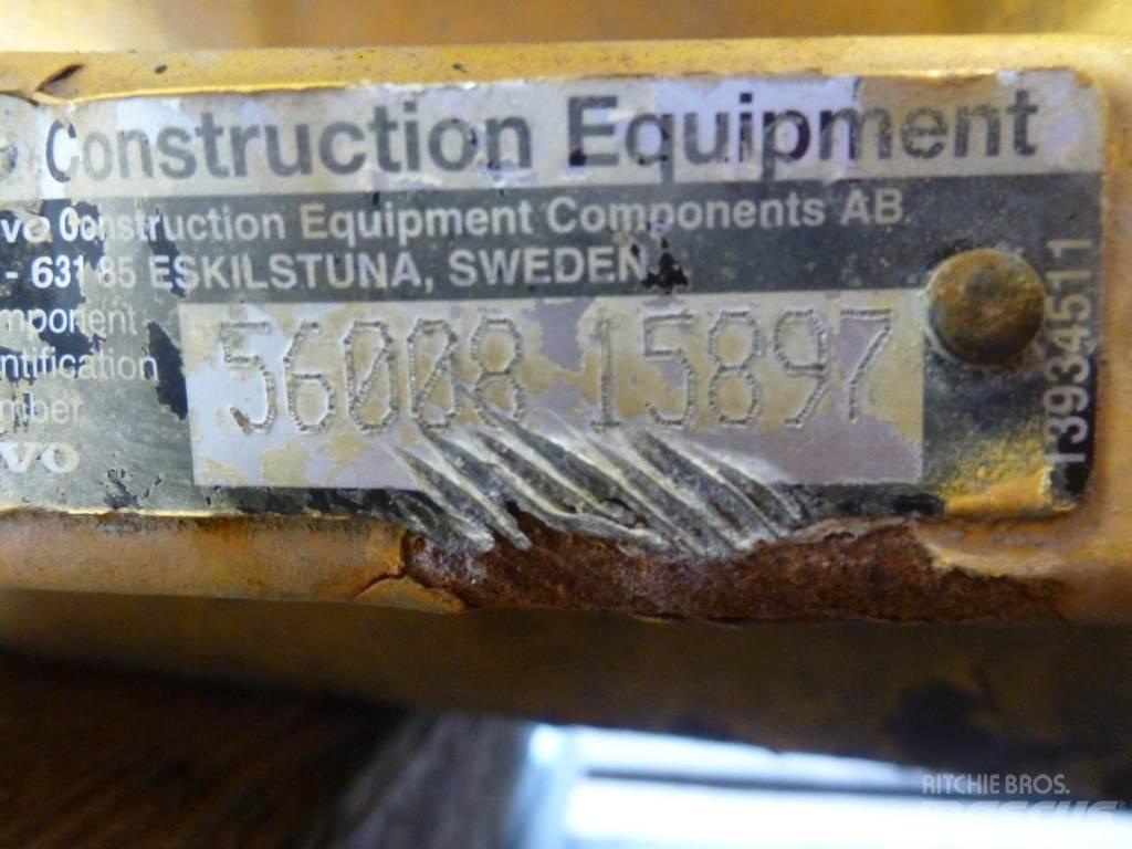 Volvo L 90 H , 56008 Nápravy