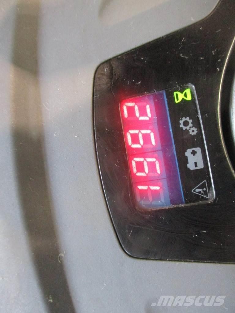 Toyota LPE 200 Nízkozdvižný vozík s plošinou