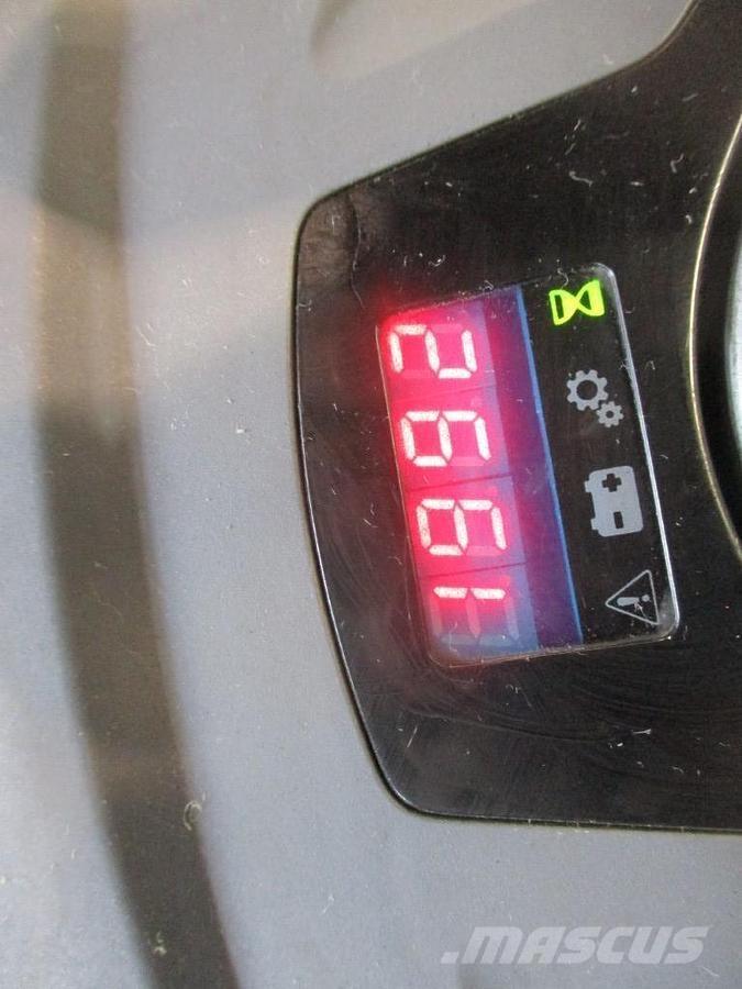 Toyota LPE200 Nízkozdvižný vozík s plošinou