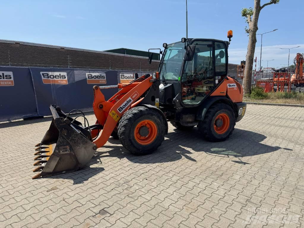 Komatsu WA70-7 Kolesové nakladače