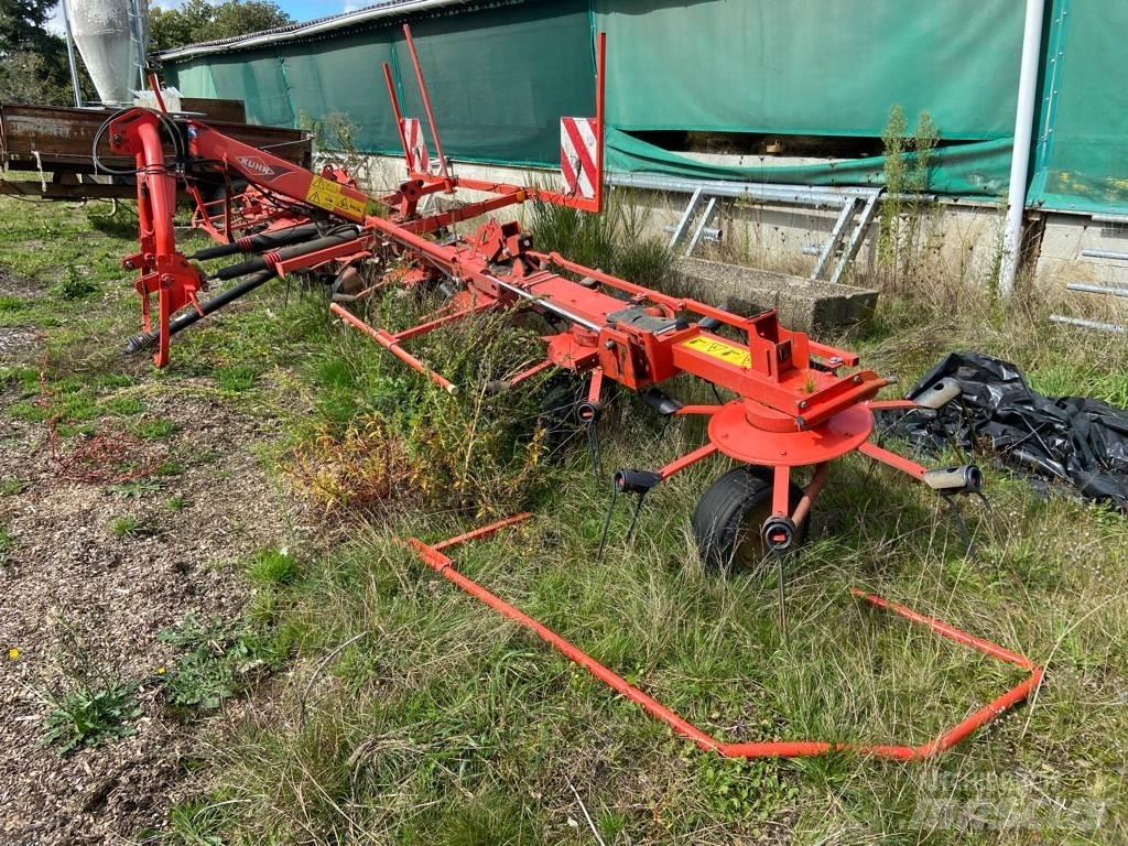 Kuhn GF8702 Obracače a zhrabovače sena