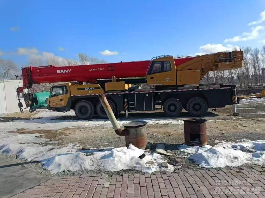Sany STC 900 Univerzálne terénne žeriavy