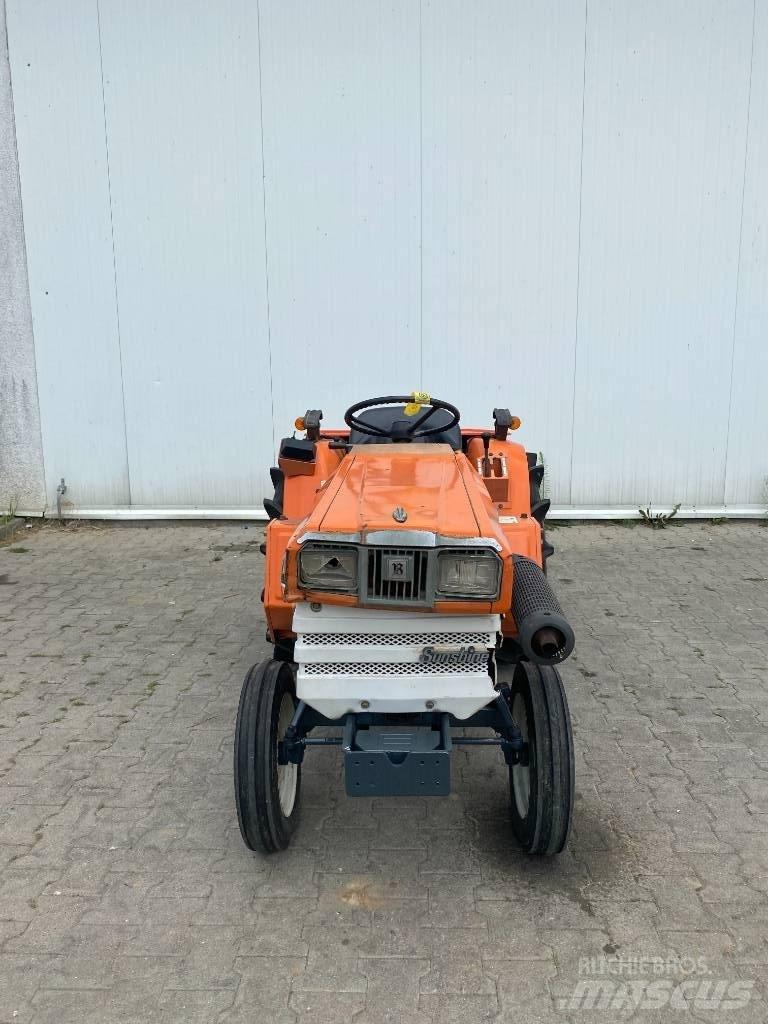 Kubota B1702-M Kompaktné traktory