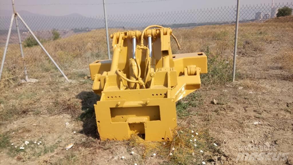 CAT D 6 Podvozky a zavesenie kolies