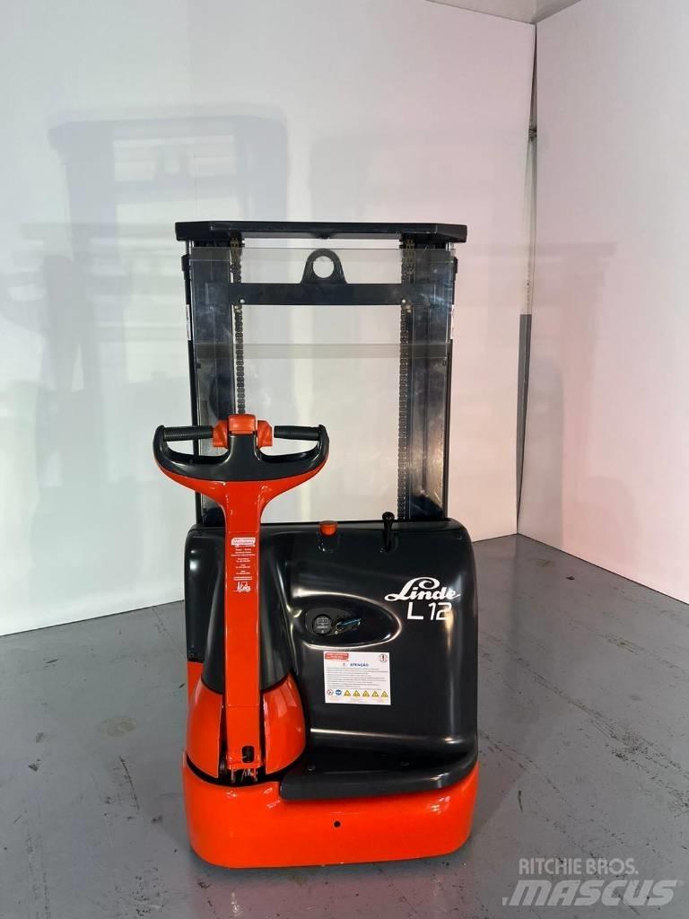 Linde L12 Samohybné vozíky