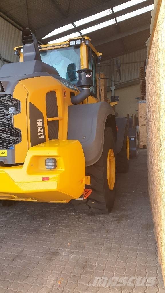Volvo L 120 H Kolesové nakladače