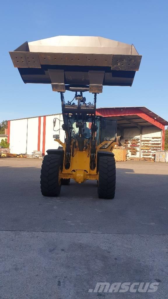 Volvo L 120 H Kolesové nakladače