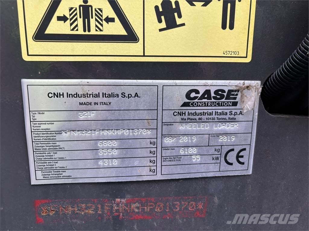 CASE 321f Kolesové nakladače